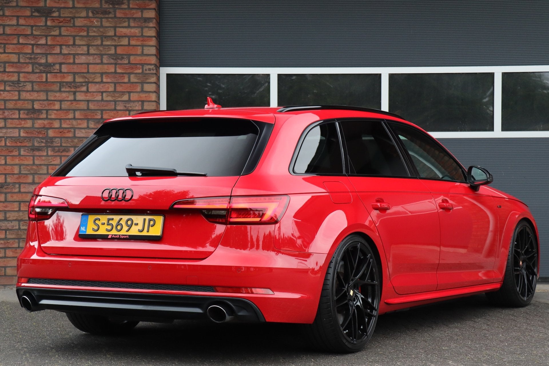Audi A4 Avant 1.4 TFSI Sport S line edition, Pano, RS stoele, Gebruikt, 4 cilinders, 150 pk, A4