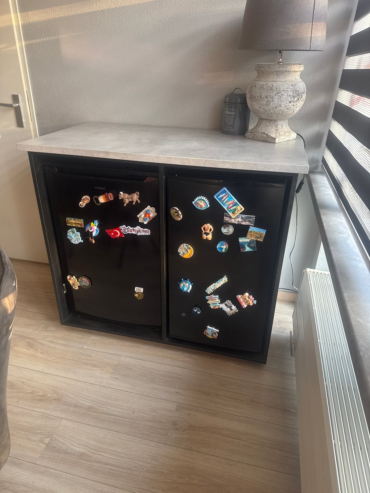 Tomado mini koelkast en vriezer met ombouw, Witgoed en Apparatuur, Koelkasten en IJskasten, Ophalen, Minder dan 85 cm, 60 cm of meer