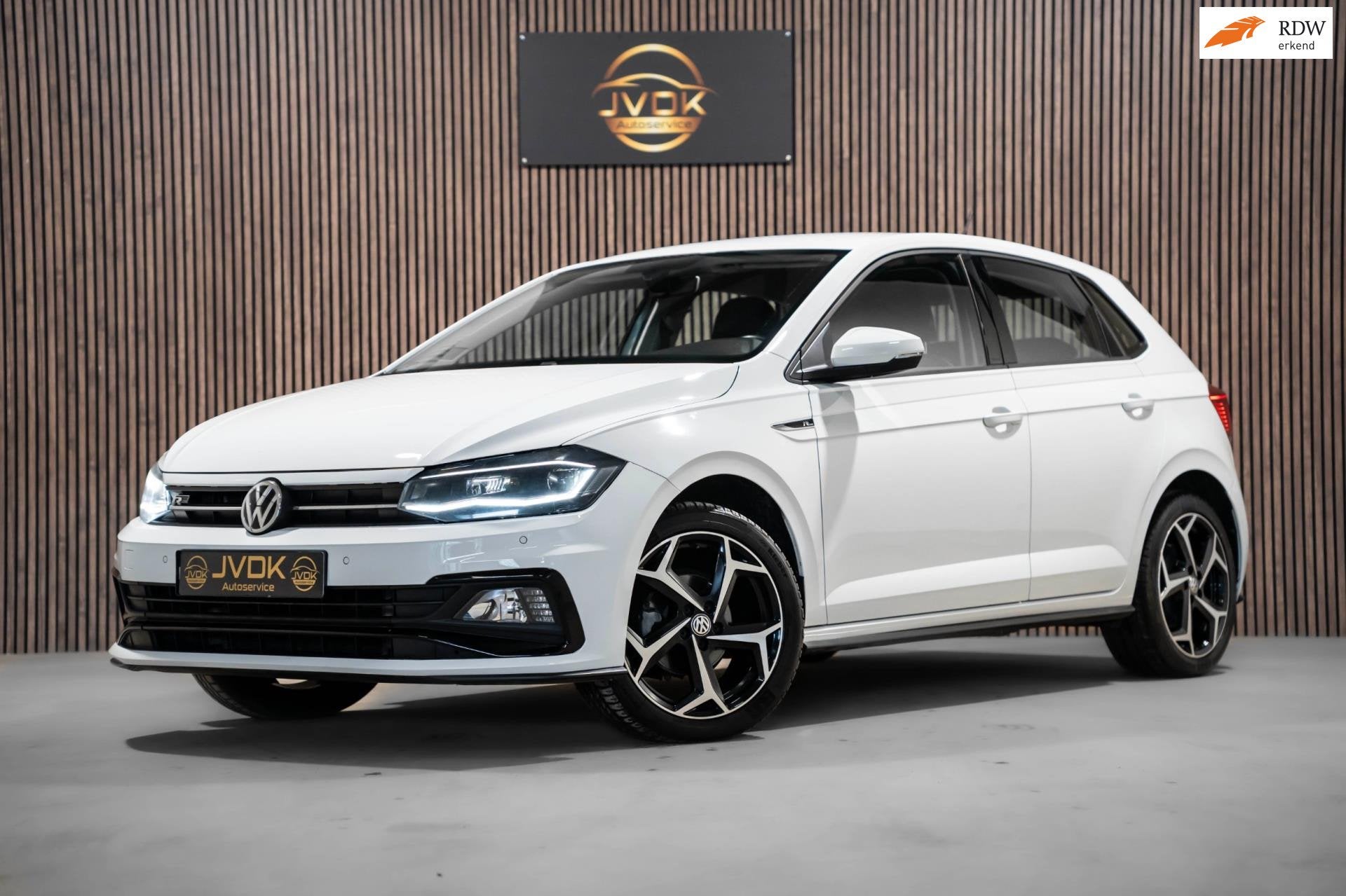 Volkswagen POLO 1.0 TSI R-Line DSG LED CRUISE PDC 2020, Auto's, Volkswagen, Stof, Gebruikt, 95 pk, Wit