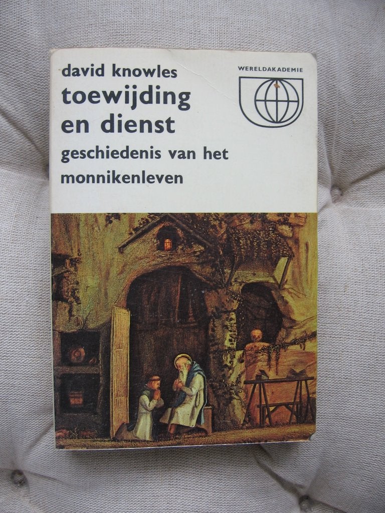 Knowles - Toewijding en dienst   (Monnikenleven), Ophalen of Verzenden, Gelezen, David Knowles