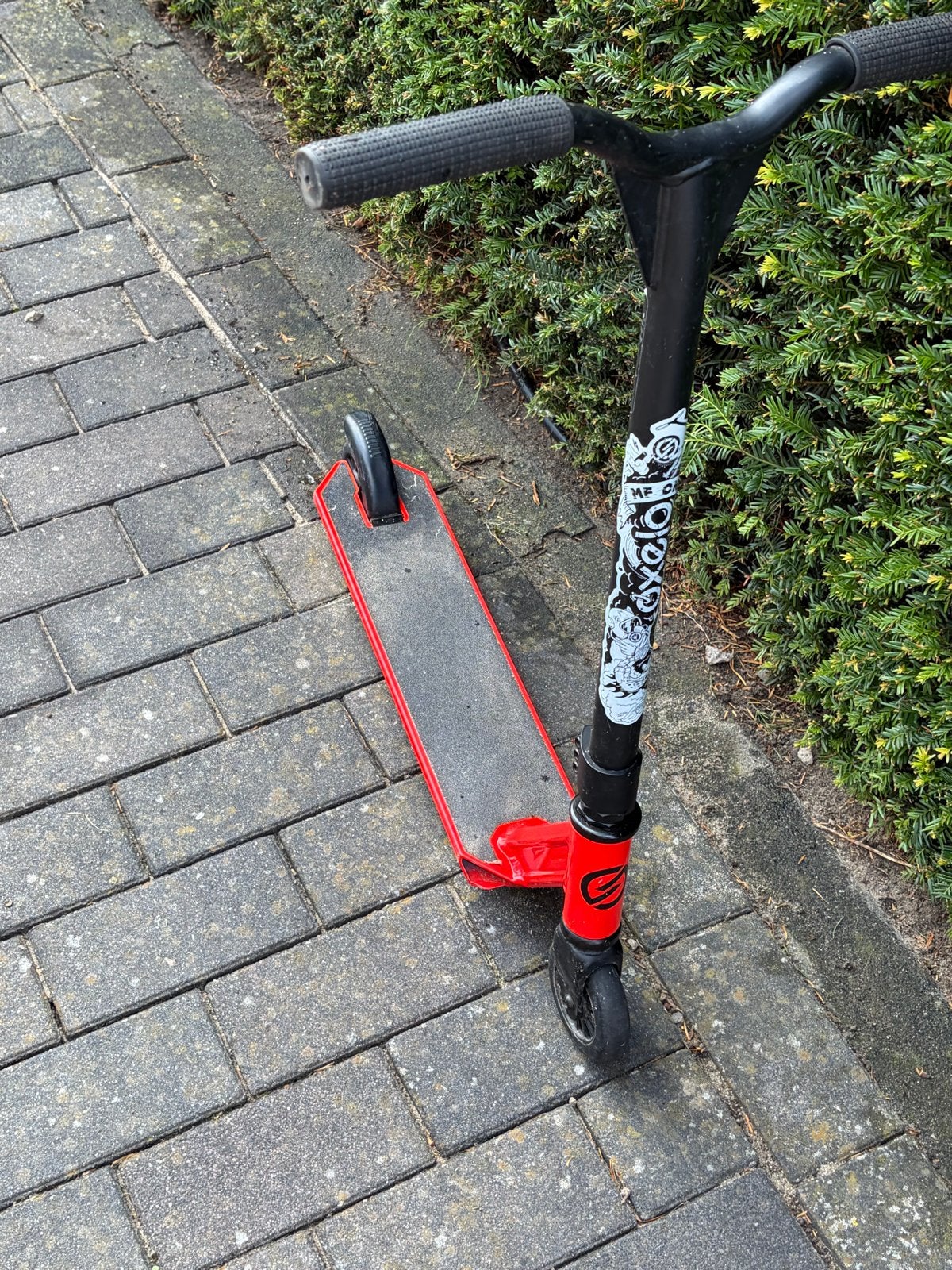Stuntstep rood - Gebruikt maar in goede staat, Fietsen en Brommers, Steps, Ophalen, Gebruikt, Gewone step
