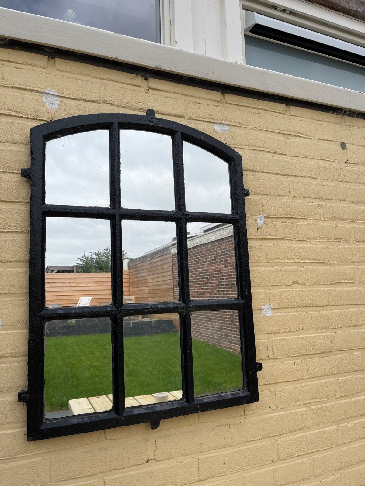 Oude stal raam met spiegel, Tuin en Terras, Ophalen, Gebruikt