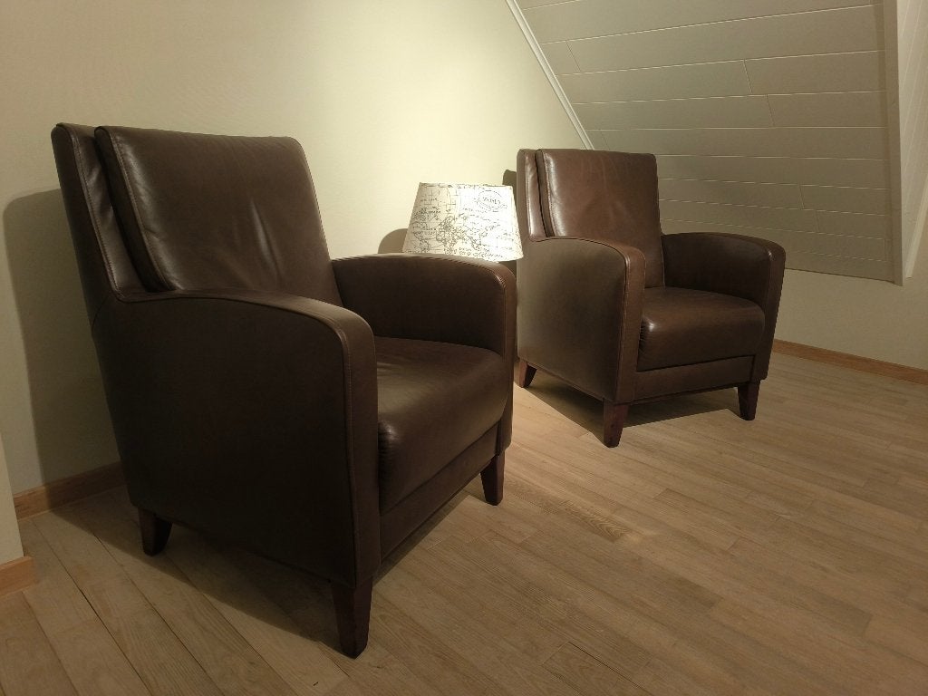 2 Prachtige lederen fauteuils, Huis en Inrichting, Ophalen, Zo goed als nieuw, 50 tot 75 cm, Eigentijds