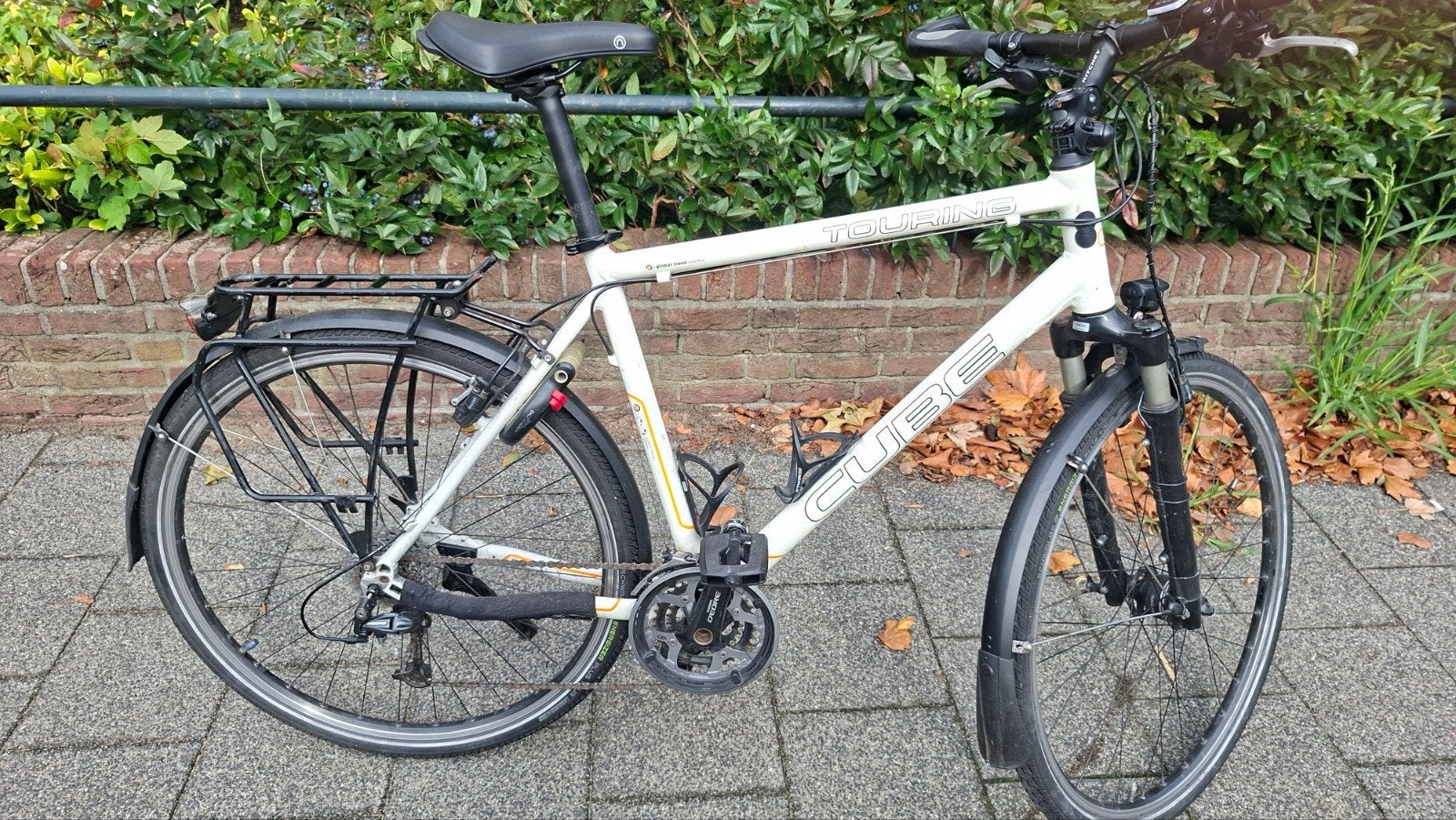 Cube Touring, 28 inch, Gebruikt, Vering, Velgrem