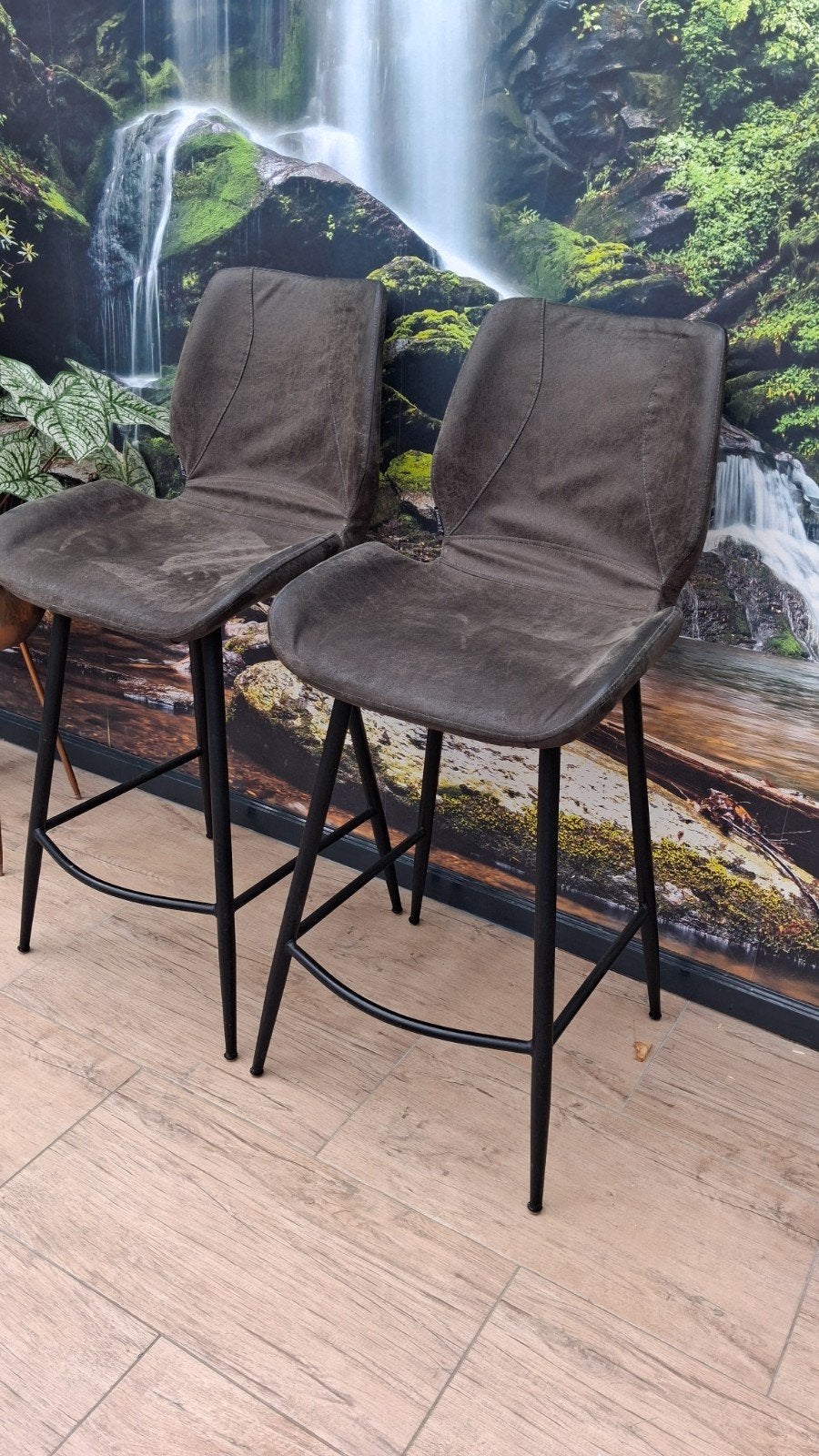Set van 2 barkrukken - Grijs/zwart - Zo goed als nieuw, Met voetsteun, Ophalen of Verzenden, Zo goed als nieuw, 90 cm of meer