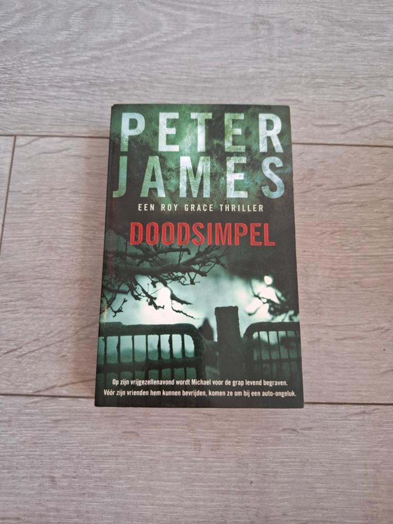 Doodsimpel - Peter James, Boeken, Avontuur en Actie, Ophalen of Verzenden, Zo goed als nieuw, Peter James