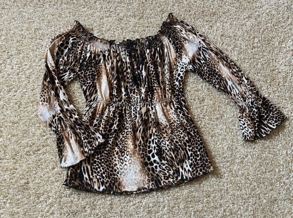 Off shoulder Blouse/top panter/leopard print one size  S/M/L, Maat 38/40 (M), Bruin, Ophalen of Verzenden, Zo goed als nieuw