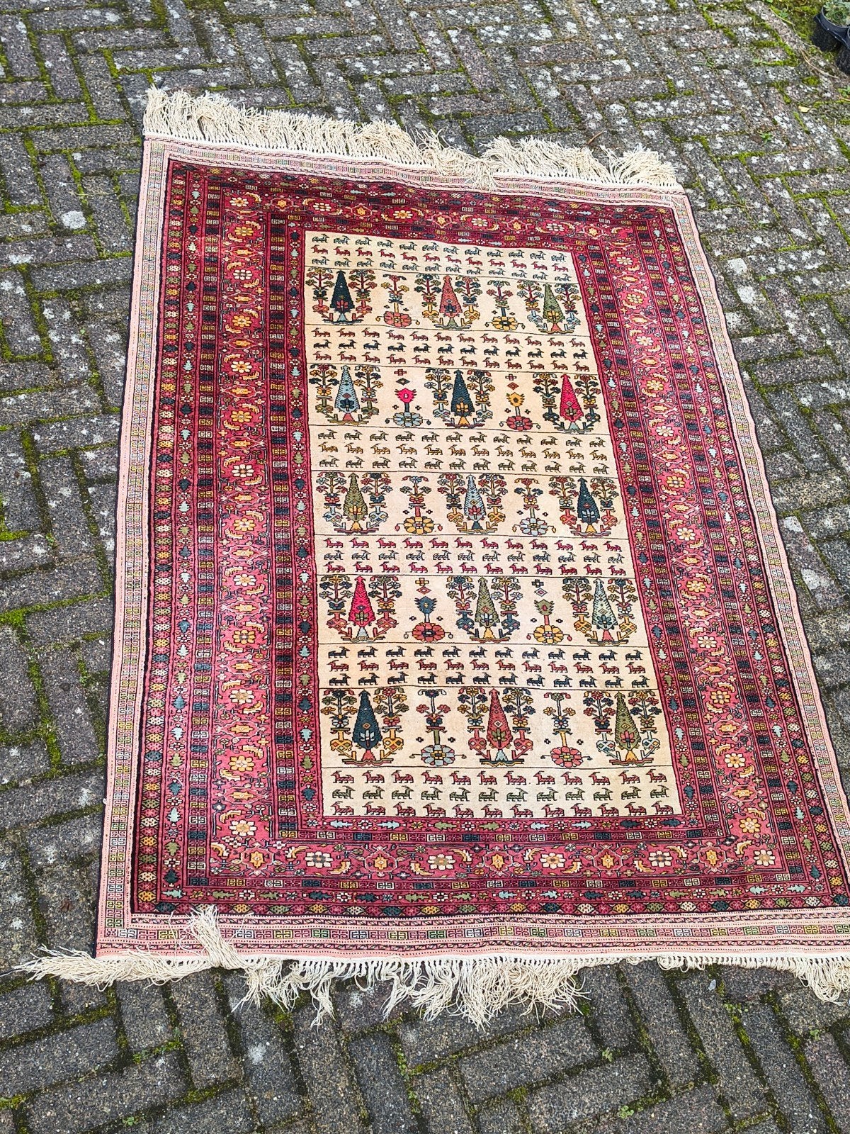 Zijden tapijt, Antiek en Kunst, Ophalen of Verzenden