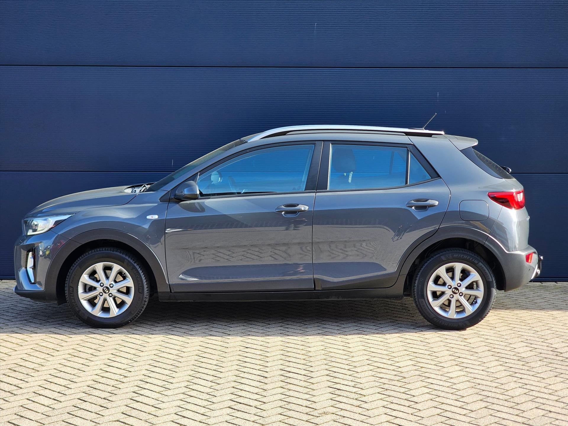 Kia Stonic 1.0 T-GDi 120pk DynamicLine Automaat SUMMER DEALS, 1160 kg, 450 kg, Gebruikt, Origineel Nederlands