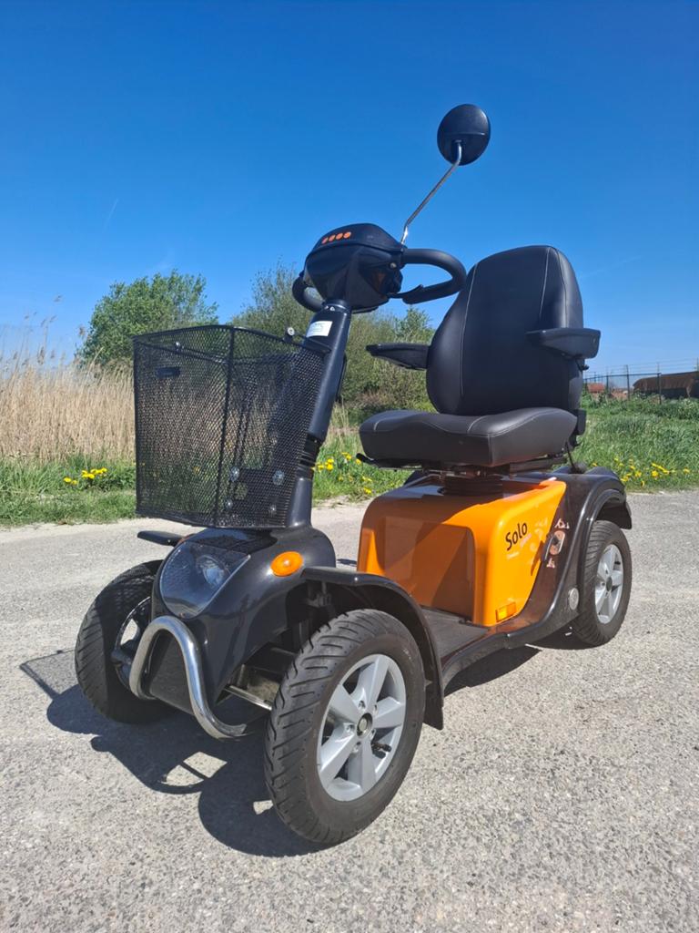 Scootmobiel Solo 4, Ophalen, Gebruikt, 46 km of meer, 16 km/u of meer