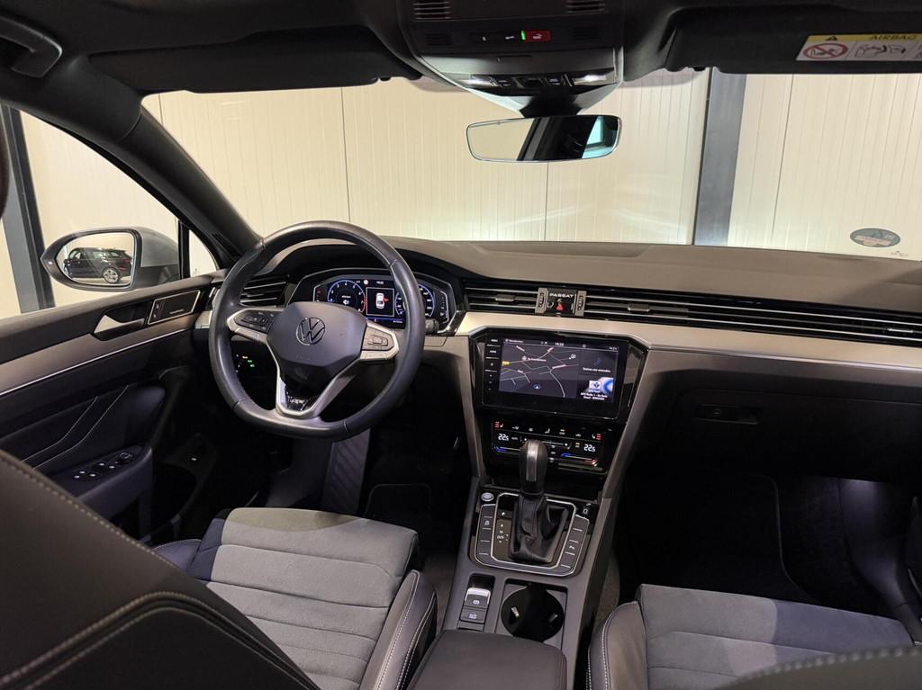 Volkswagen Passat 1.5 TSI R-Line Business + Pano Virtual H&K, 4 cilinders, 150 pk, Bedrijf, 1600 kg