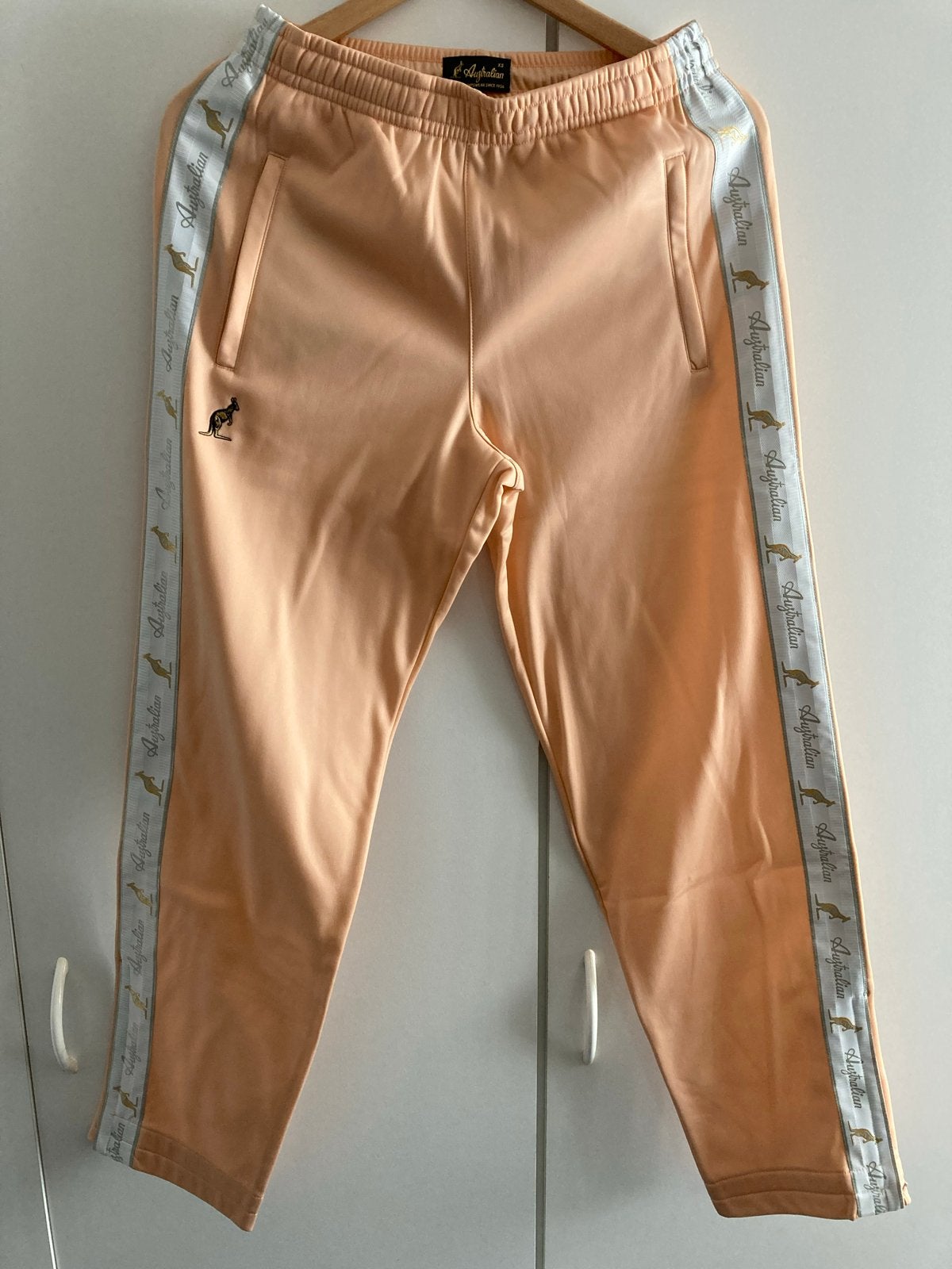 Nieuwe Australian broek - Maat XS, Verzenden, Nieuw, Maat 34 (XS) of kleiner, Oranje