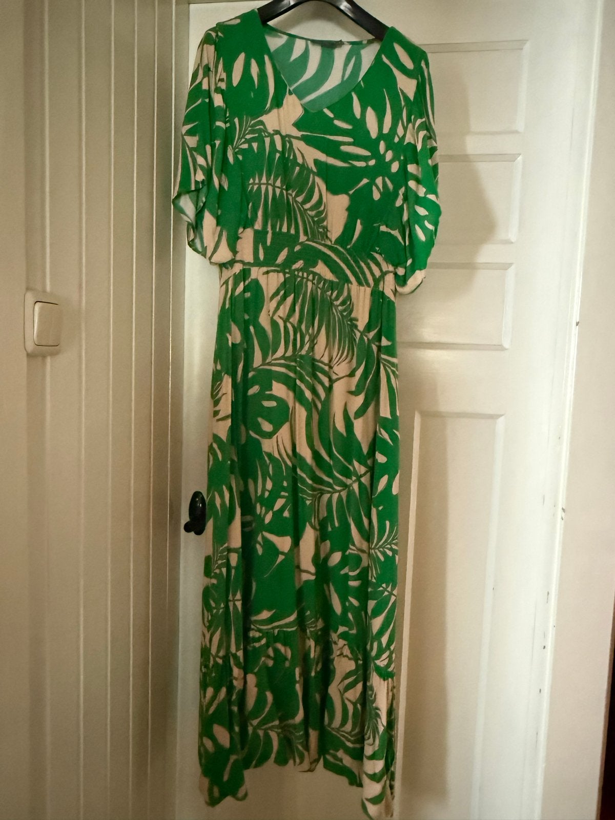 Geisha maxi jurk met tropische print - Maat 44 (2XL), Maat 46/48 (XL) of groter, Ophalen of Verzenden, Zo goed als nieuw, Onder de knie