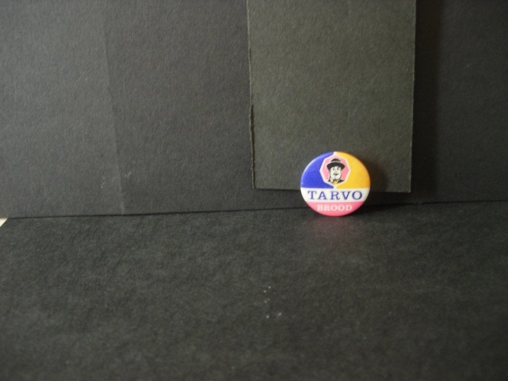 Button van Tarvo brood, Verzenden, Zo goed als nieuw, Merk, Speldje of Pin