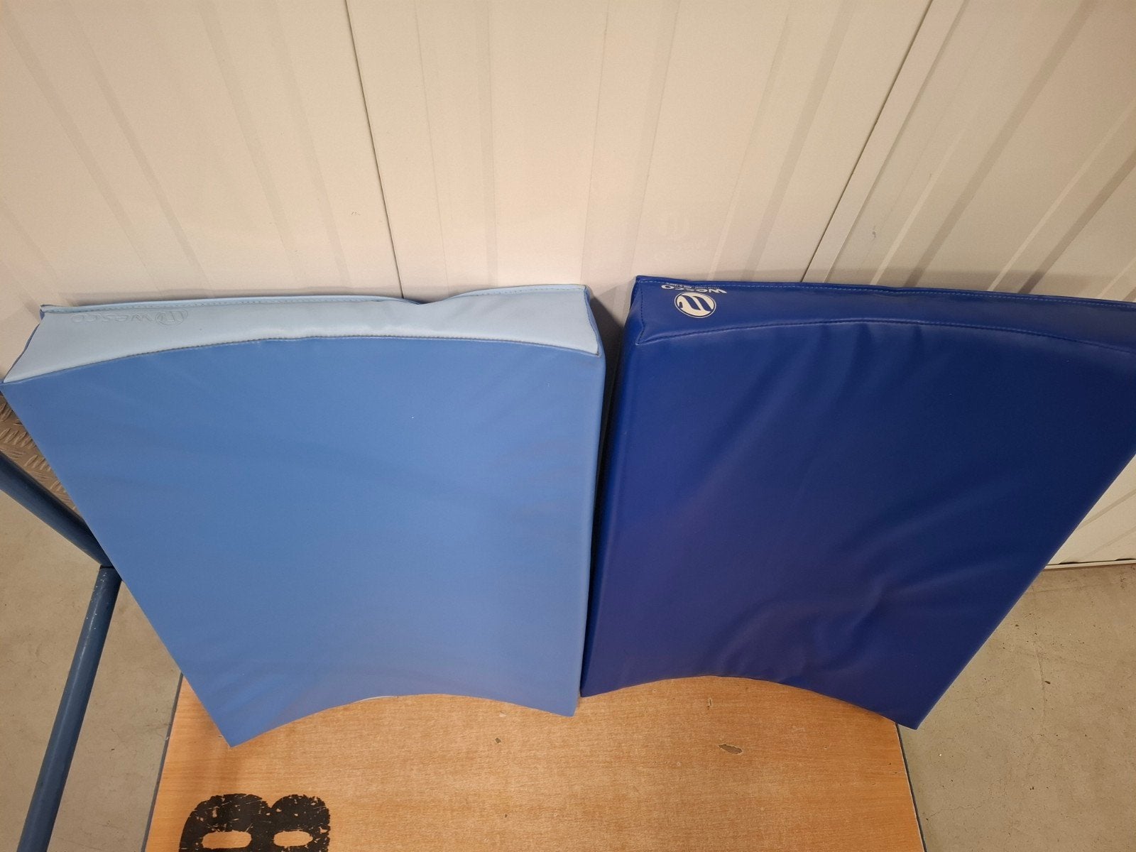 2 wesco aankleedkussens, Kinderen en Baby's, Badjes en Verzorging, Overige merken, Aankleedkussen, Ophalen of Verzenden, Zo goed als nieuw