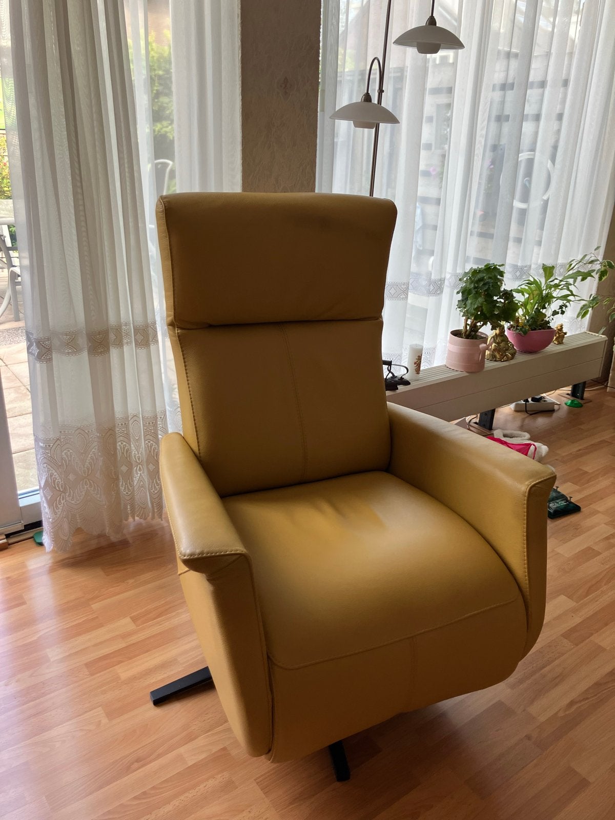 Luxe relaxfauteuil - Geel leer, elektrisch verstelbaar