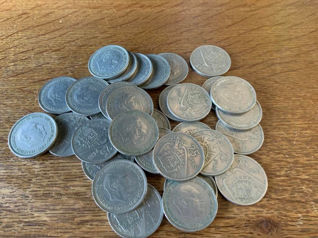 25 penseta munten, Ophalen, Buitenland, Munten