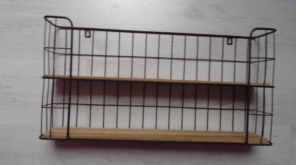 Wandrek met 2 houten plankjes – zwart metaal, Ophalen of Verzenden, Zo goed als nieuw