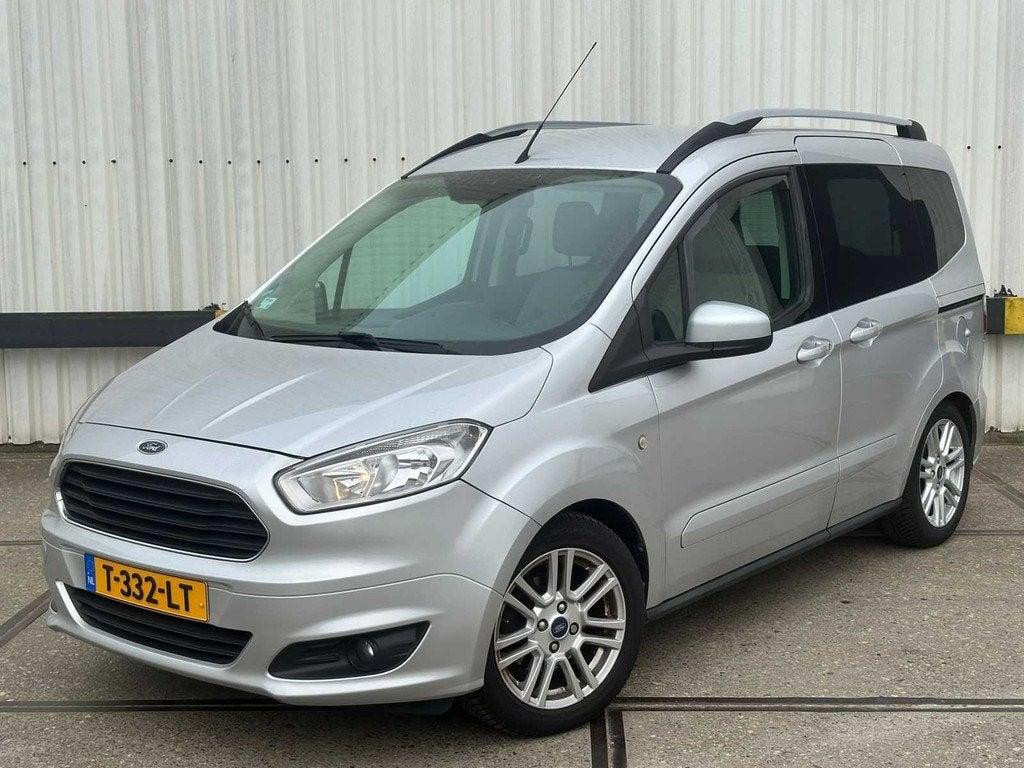 Ford Tourneo 5 persoons Courier Titanium. T-332-LT, Auto's, Ford, Voorwielaandrijving, Euro 5, 910 kg, Gebruikt