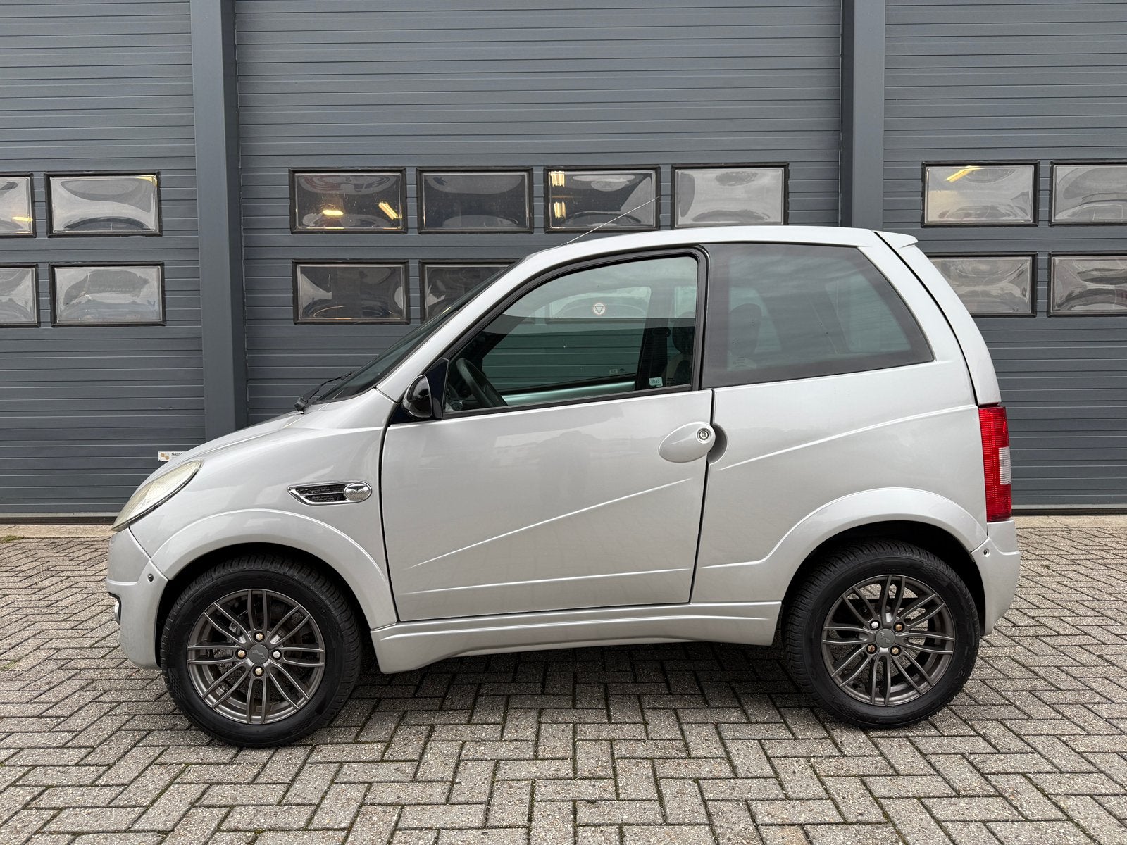 Ligier X-Too R Brommobiel 45KM / ZILVER / DCI / 2011 / SPORT
