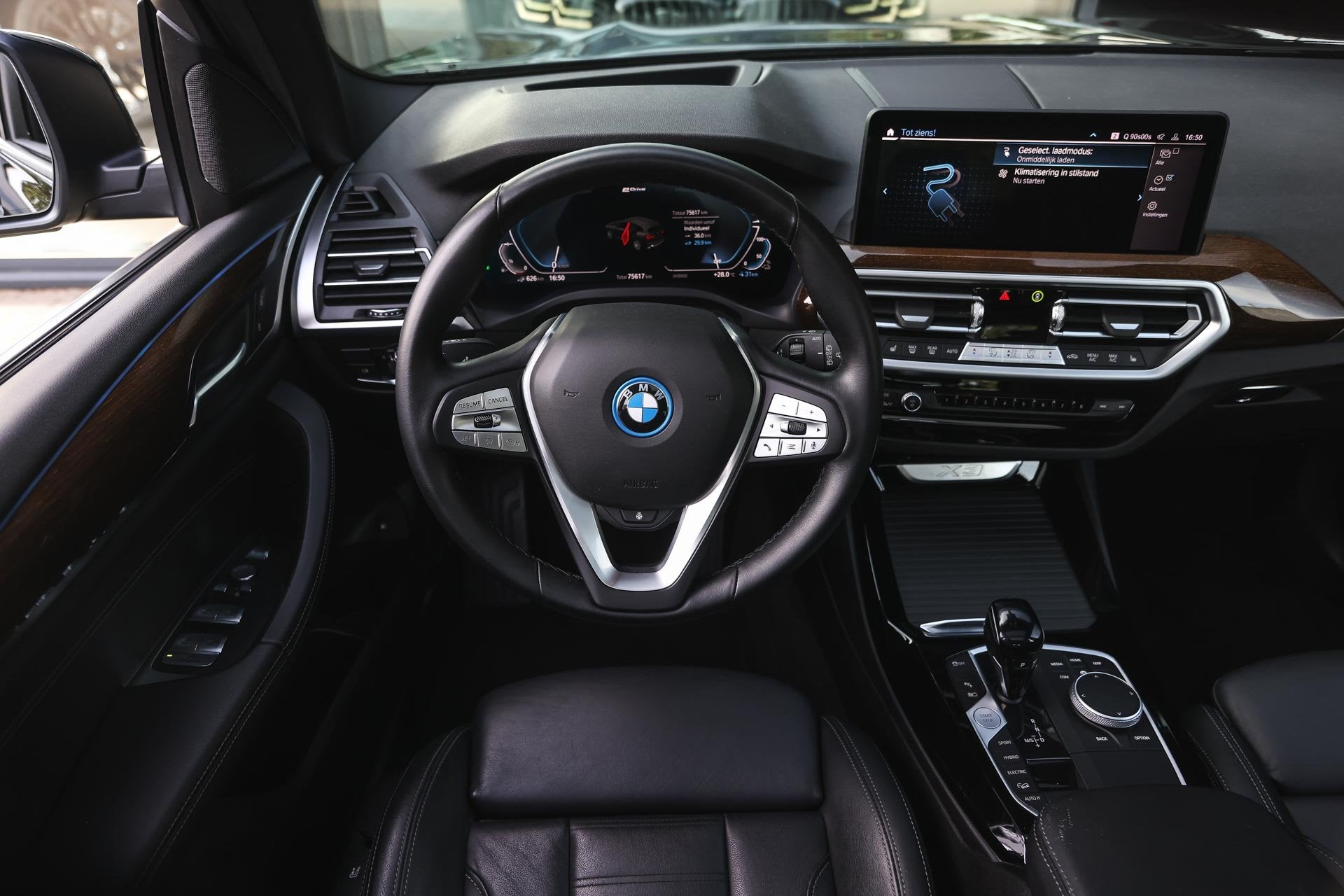 BMW X3 xDrive30e High executive Automaat / Panoramadak / Spo, Auto's, Gebruikt, Zwart, Bedrijf, Vierwielaandrijving