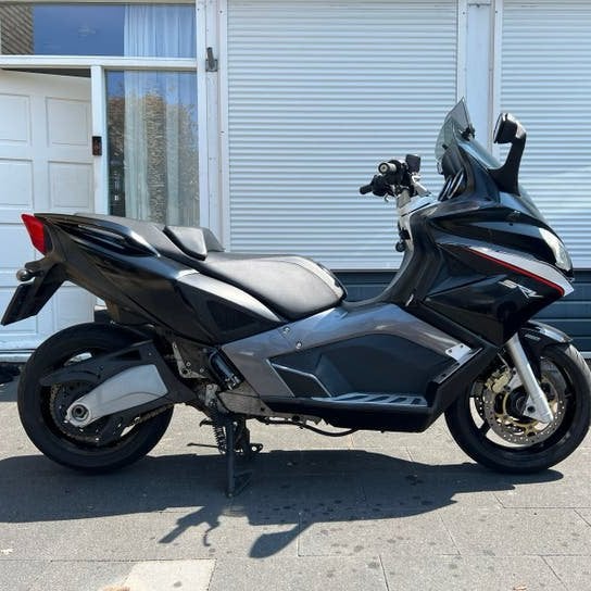 Aprilia SRV 850 ABS/ATC – Arrow uitlaat, Particulier, Meer dan 35 kW, Minimaal motorrijbewijs A2, Automaat