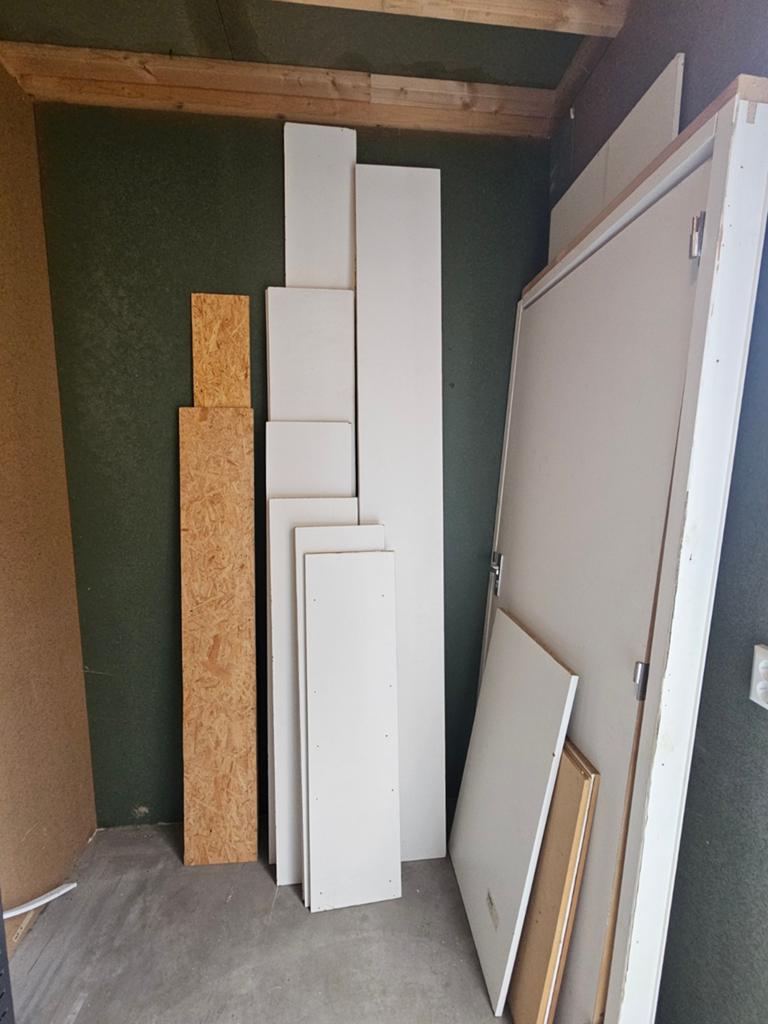 Planken & wandrails en dragers ruilen voor vet-planten!, Ophalen, Overige materialen, Gebruikt, 150 tot 200 cm