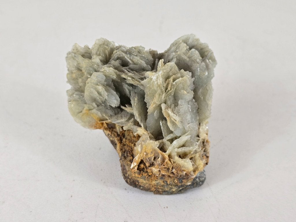 Bariet cluster baryt kristallen op matrix, 338 gram, Ophalen of Verzenden, Mineraal