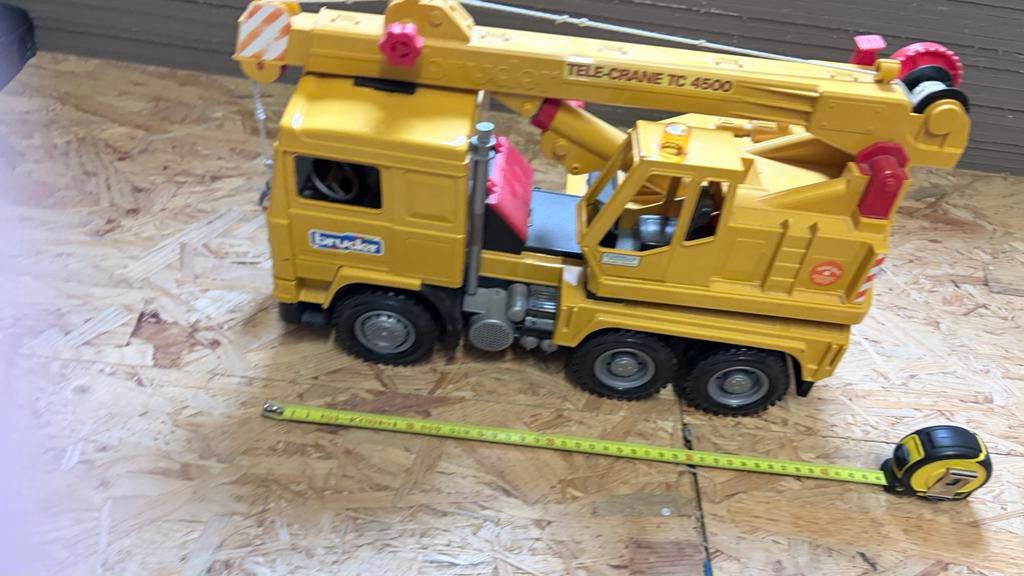 Bruder Takelwagen Tele-Crane TC 4500, Kinderen en Baby's, Speelgoed | Speelgoedvoertuigen, Ophalen, Gebruikt