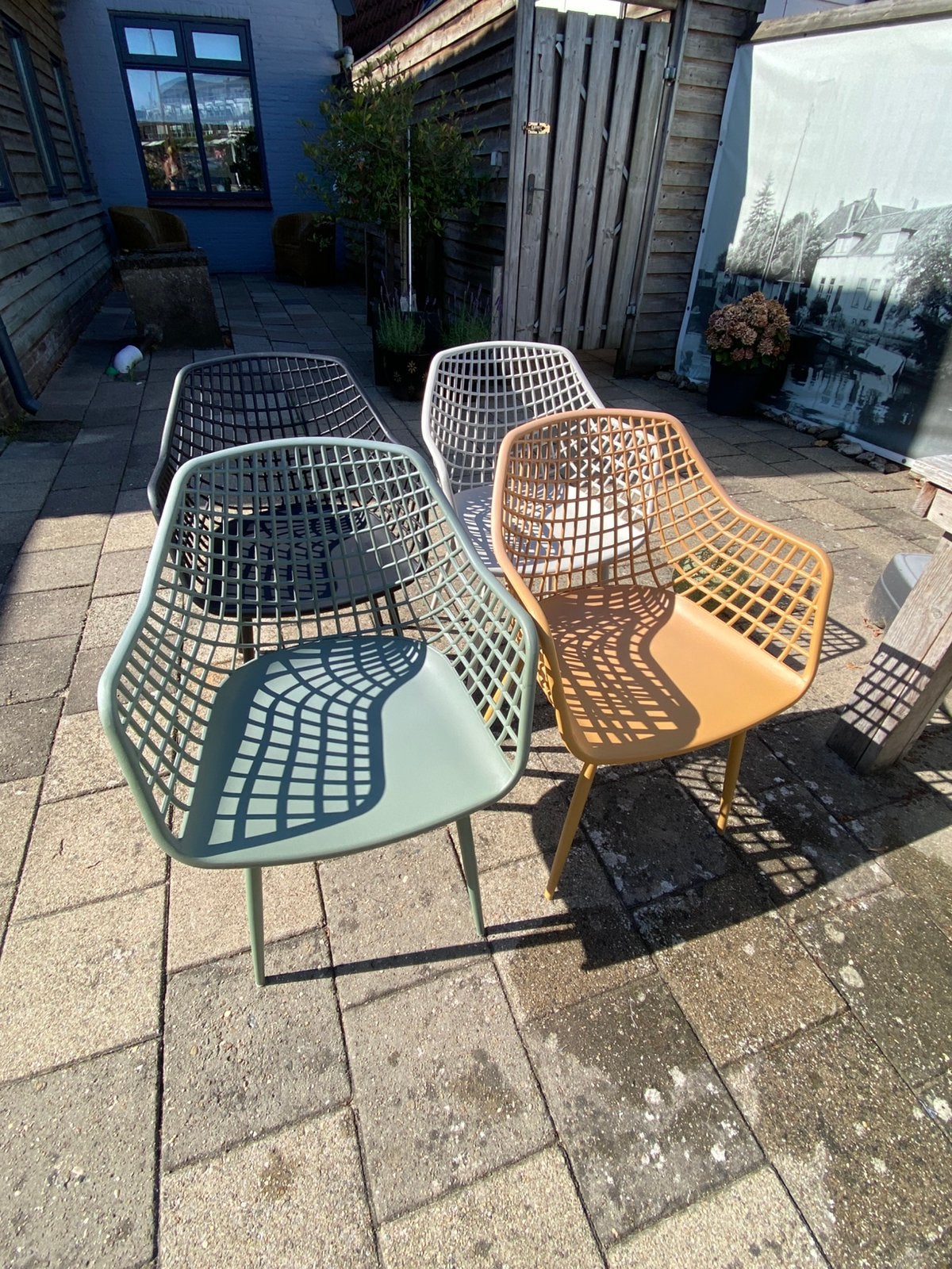 4 tuinstoelen, Ophalen, Zo goed als nieuw, Kunststof