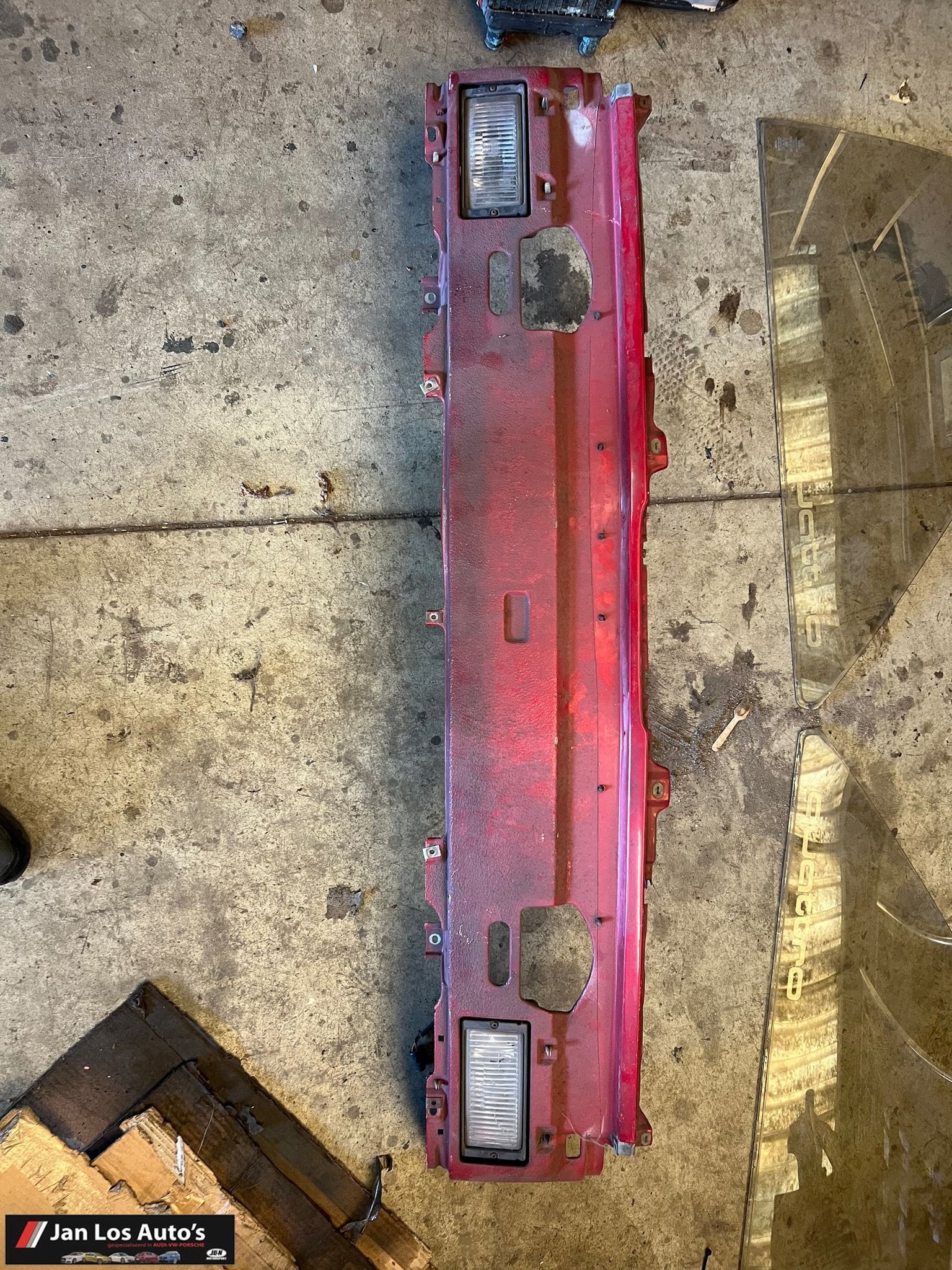 BMW e30 front onderspoiler met mistlampen, Ophalen, Gebruikt, -, Voor