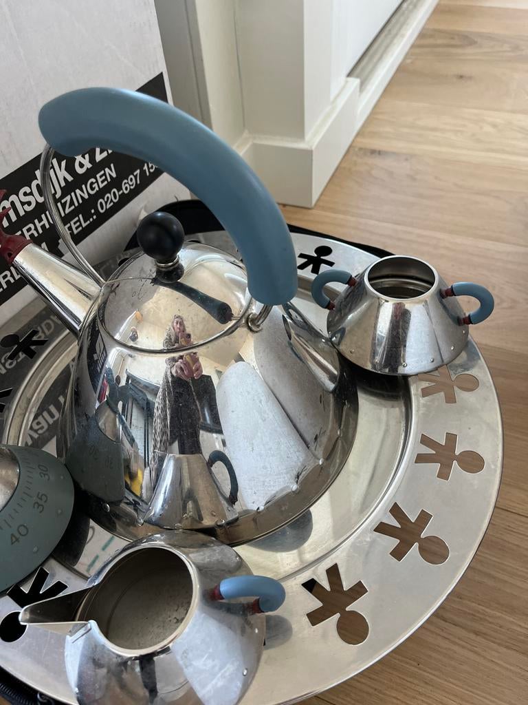 Alessi fluitketel, suikerpot en melkkannetje, Huis en Inrichting, Gebruikt, Zilver, Ophalen, Theepot/fluitketel