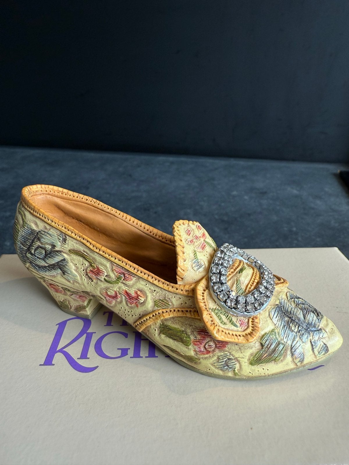 Just the Right Shoe "Afternoon Tea" miniatuur schoen, Verzamelen, Beelden en Beeldjes, Ophalen of Verzenden, Zo goed als nieuw