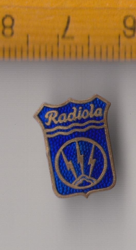 Emaille Radiola Radio Logo schildje embleem, Ophalen of Verzenden