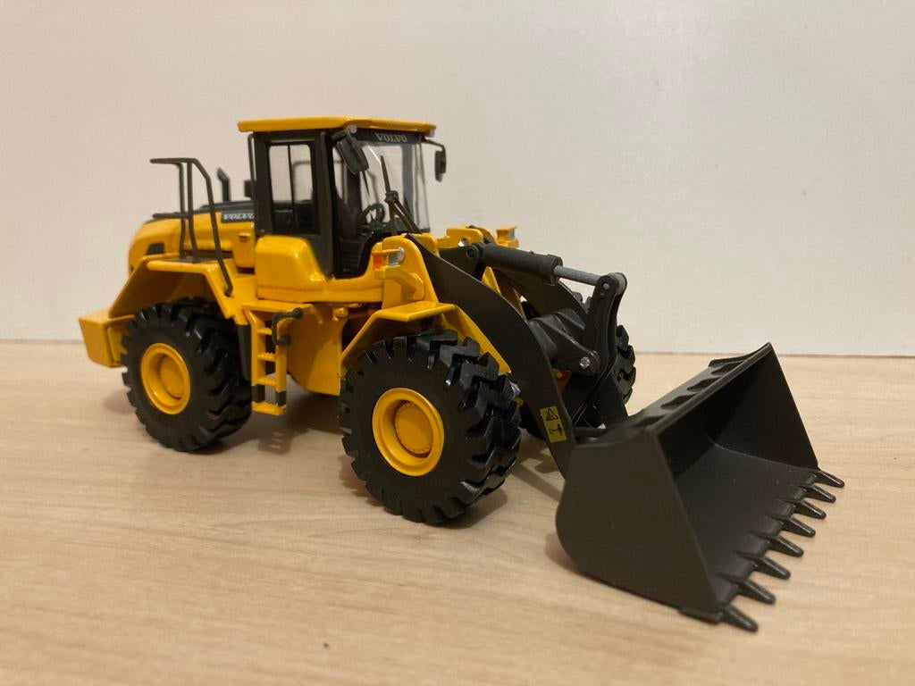 Volvo L105 modelbouw shovel, Ophalen of Verzenden, Zo goed als nieuw, Overige typen, Overige merken