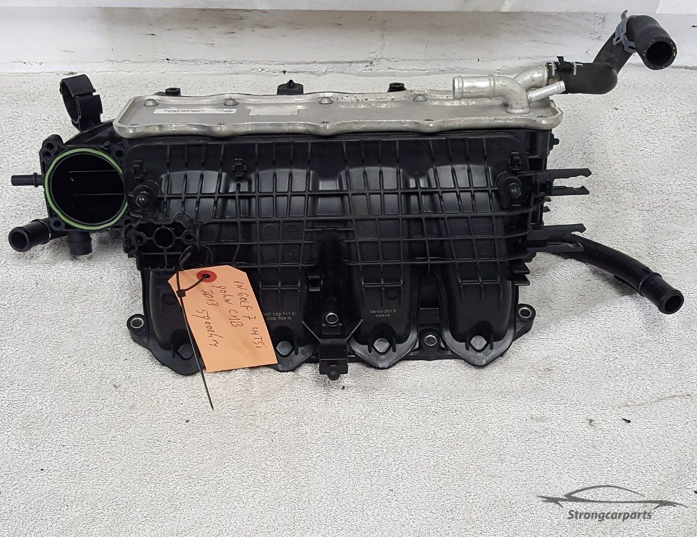 Inlaatspruitstuk VW Golf 7 met koeler 04E129711E 04E145749B, Auto-onderdelen, Gebruikt, -, Volkswagen, -