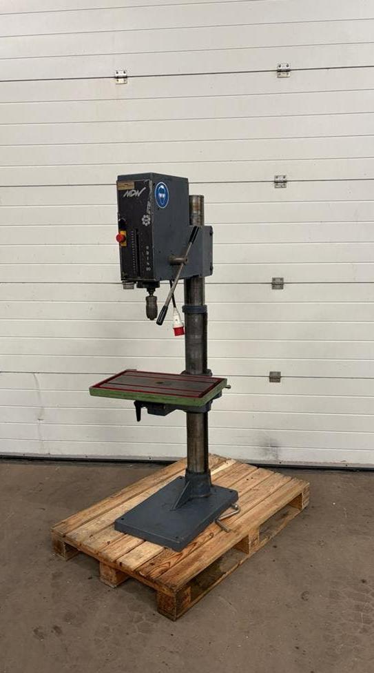 Tandwielgeschakelde kolomboormachine kolomboor metaalboor, Ophalen of Verzenden, Gebruikt, 1000 watt of meer, Werkbankslijpmachine