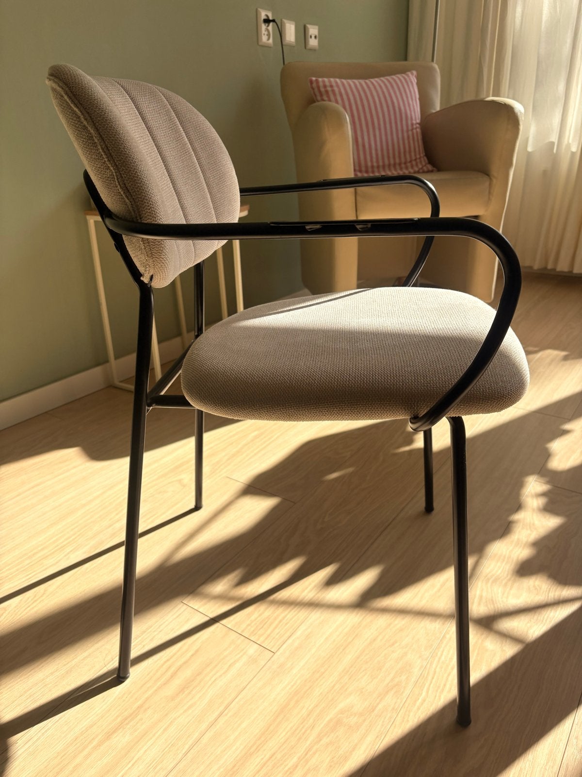 Kave Home dining chair - Light beige, Huis en Inrichting, Ophalen, Overige kleuren, Zo goed als nieuw, Eén