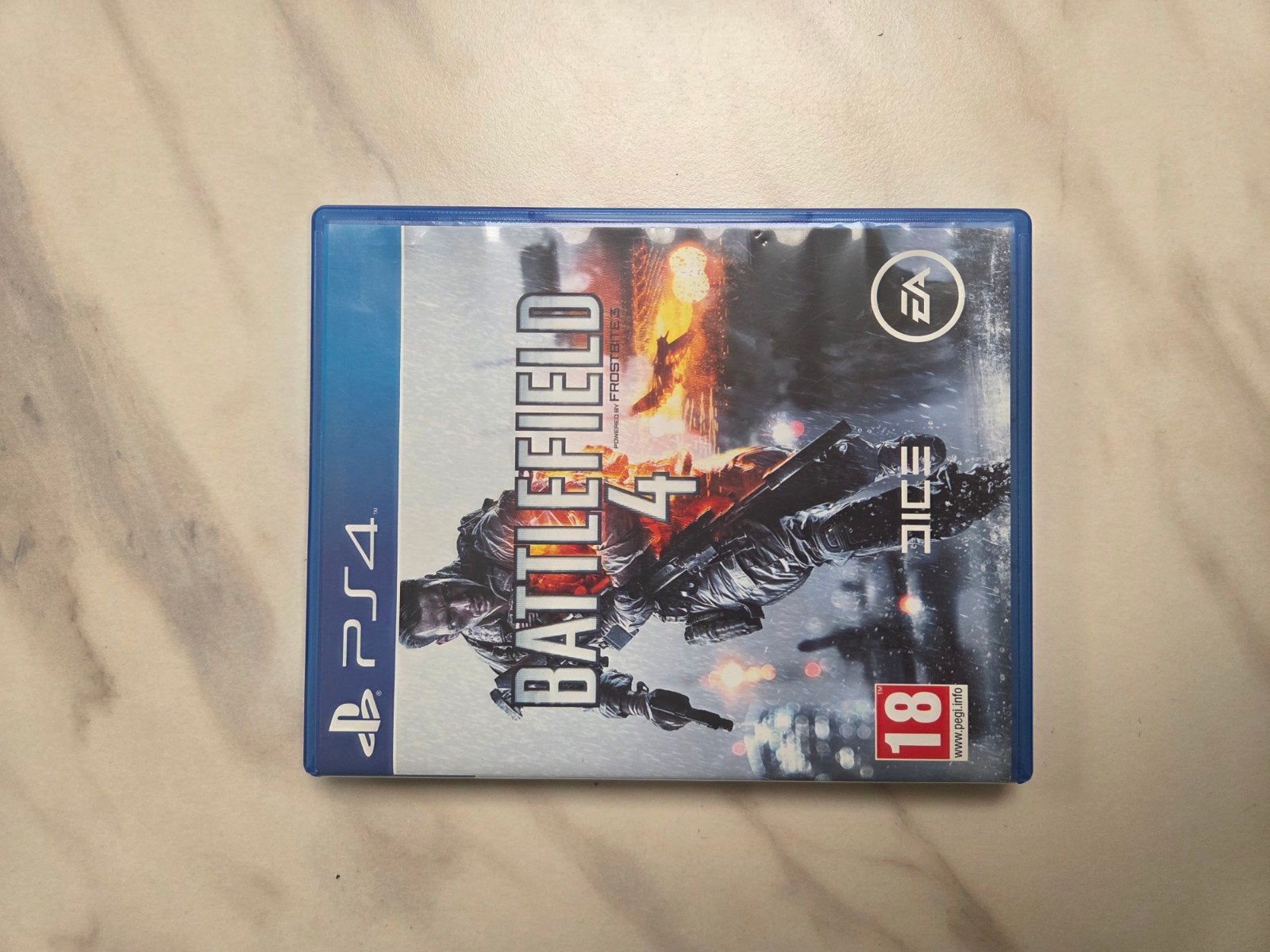 PS4 - Call of Duty Modern Warfare & Battlefield 4, Spelcomputers en Games, Games | Sony PlayStation Vita, Vanaf 18 jaar, Shooter
