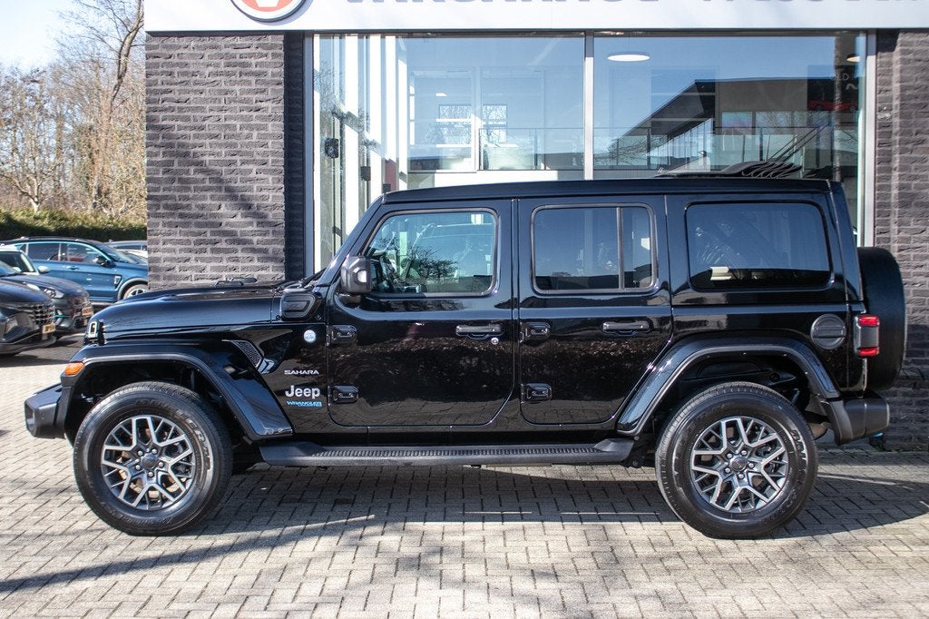 Jeep Wrangler Unlimited 4xe 380 Sahara Sky-one Softtop | PHE, Auto's, Jeep, 12 maanden, 4 cilinders, Bedrijf, Vierwielaandrijving