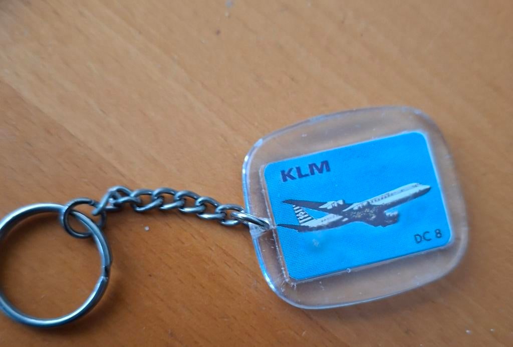 Vintage KLM sleutelhanger DC 8 vliegtuig, Ophalen of Verzenden, Gebruikt