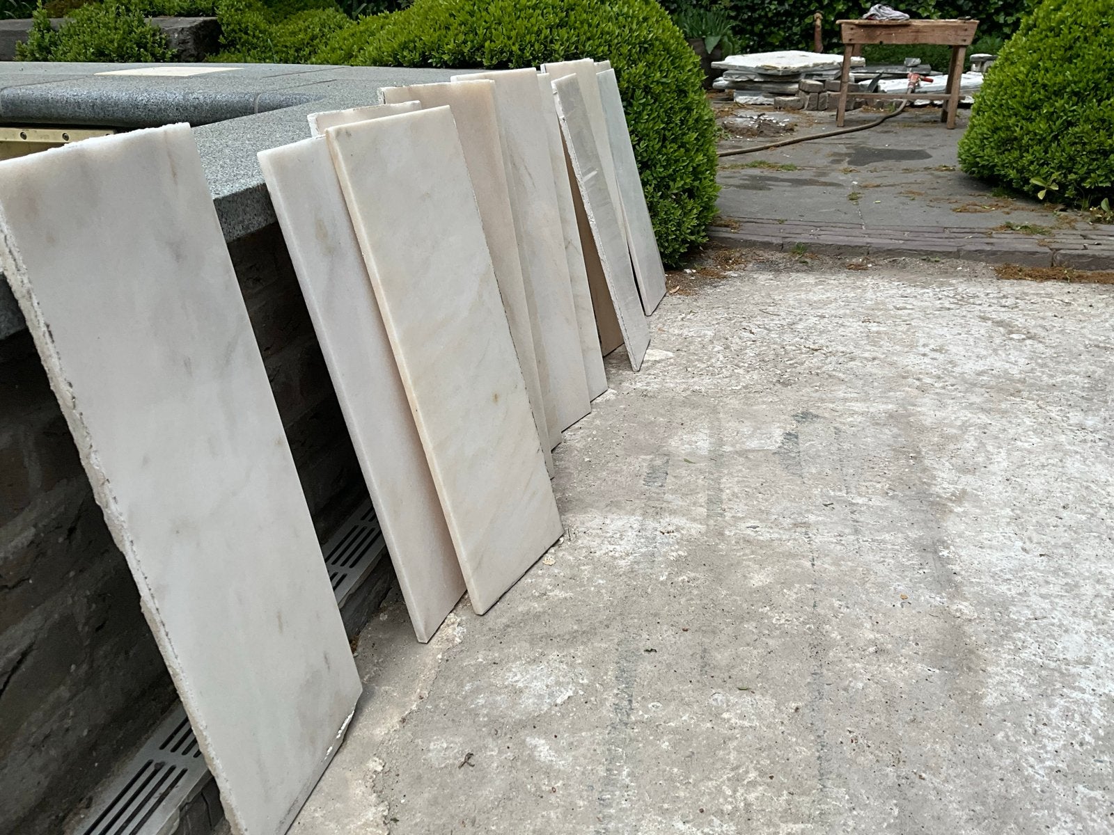 Wit geaderd marmer platen en tegels.  (Natuursteen), Doe-het-zelf en Verbouw, Ophalen, 60 cm of meer, Gebruikt, Overige typen