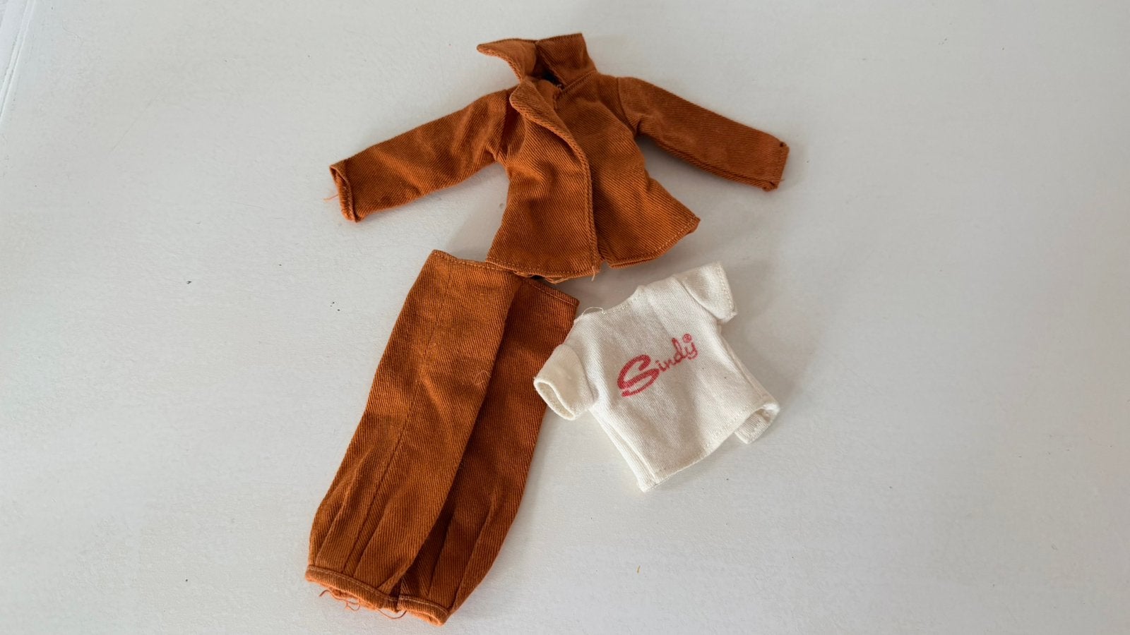 Vintage Sindy Outfit, Ophalen of Verzenden, Gebruikt, Kleertjes