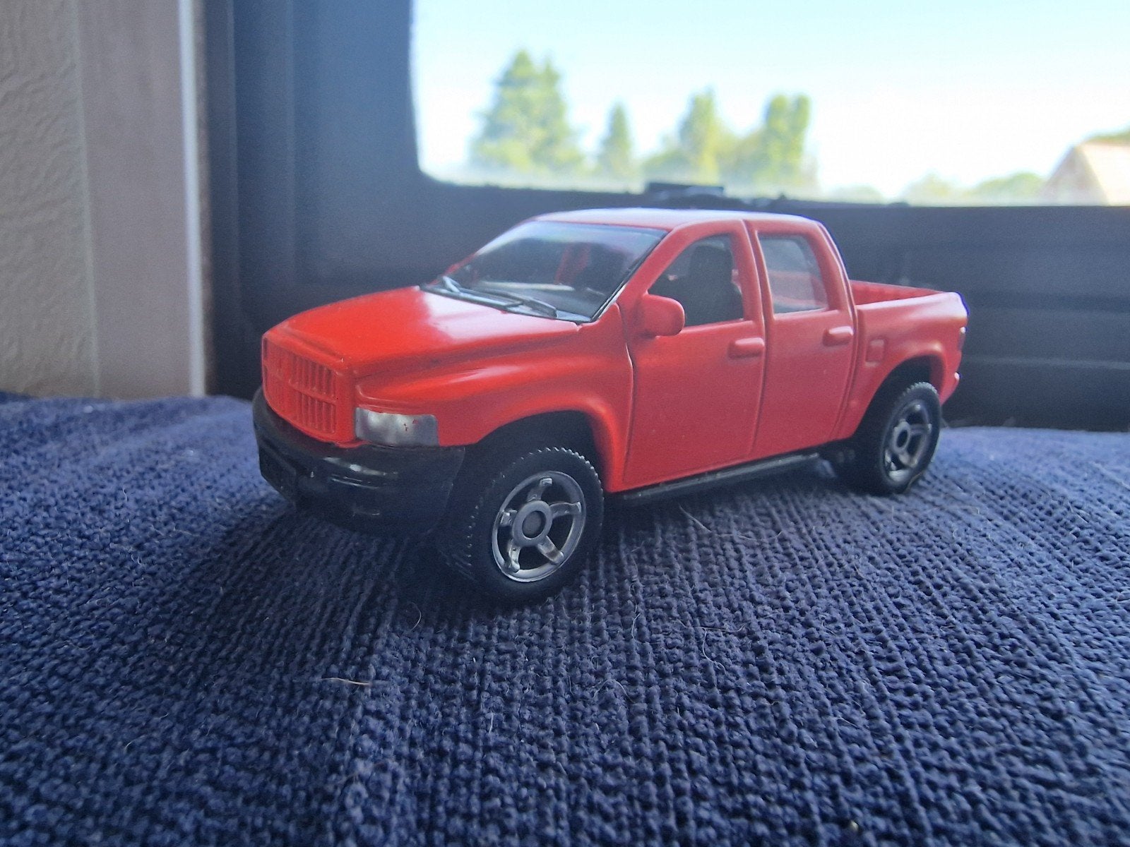 Siku County Pick-up Truck - Rood (Gebruikt), Overige merken, 1:50 of kleiner, Auto, Ophalen of Verzenden