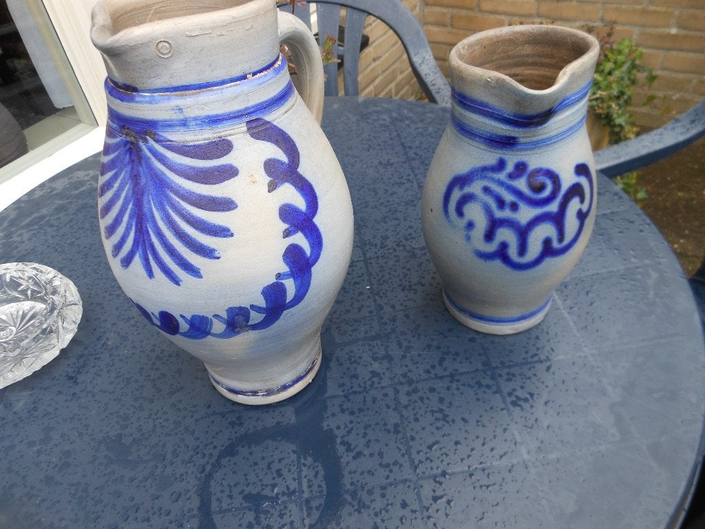 2 oude stenen kruiken blauw, Ophalen