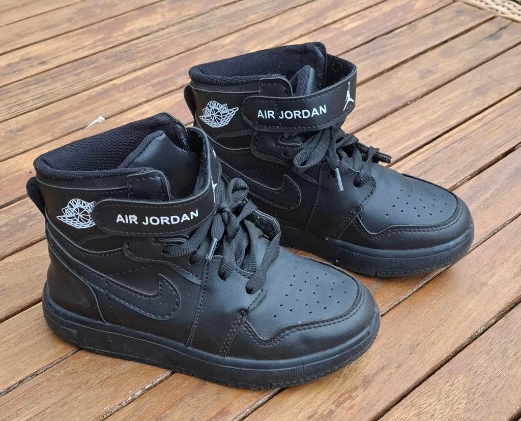Nike Air Jordan sneakers zwart - maat 30, Jongen of Meisje, Schoenen, Ophalen of Verzenden, Nike Air Jordan