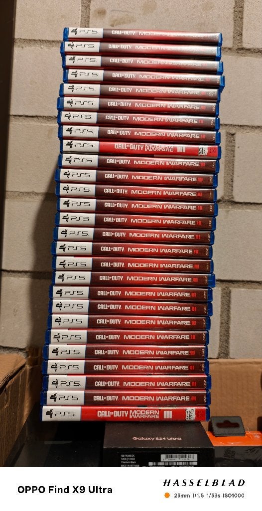Call of Duty: Modern Warfare III + SpiderMan II PS5, Vanaf 18 jaar, Overige genres, Ophalen of Verzenden, Eén computer