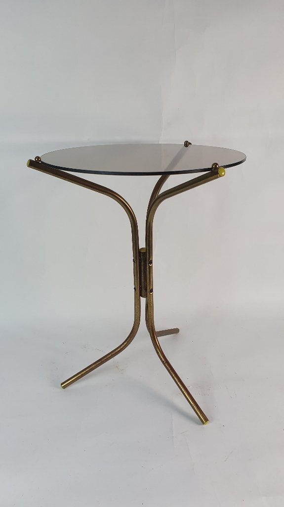 Brocante bijzettafel messing met gerookt glas plateau. S28, Tweedehands verkoop, Tweedehands verkoop, Gebruikt, Ophalen of Verzenden
