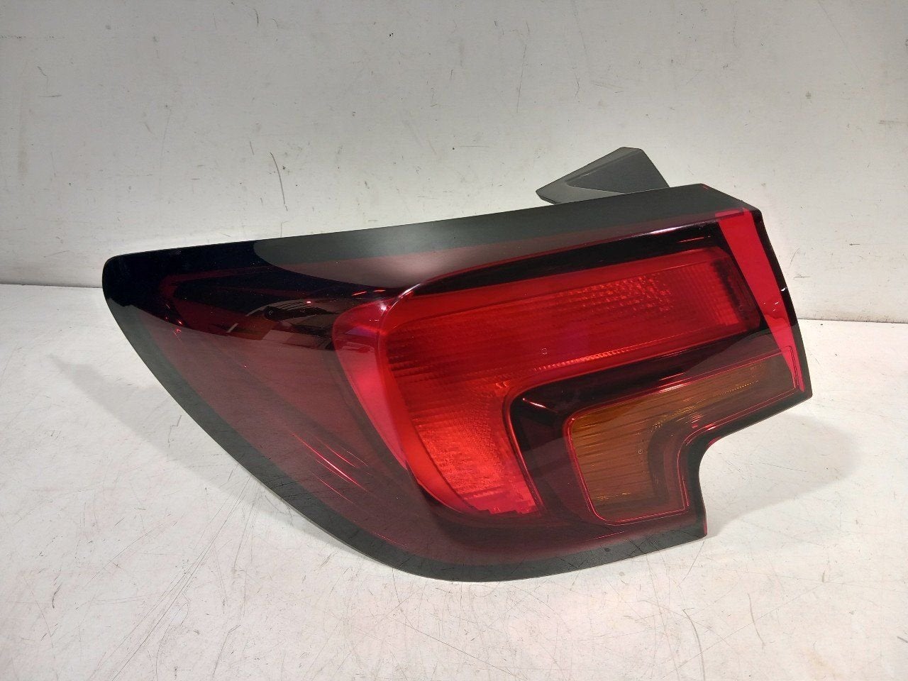 Achterlicht links buiten Opel Astra, Onderdelen@venauto.nl, Van der Ven Autorecycling B.V., Gebruikt, Ettenseweg 76, 4706 PB Roosendaal, The Netherlands
