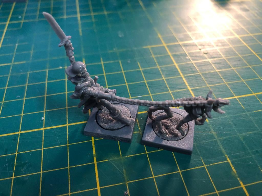 Kings of War Undead Dog Handler, Hobby en Vrije tijd, Wargaming, Ophalen of Verzenden, Zo goed als nieuw, Overige soorten, Figuurtje(s)